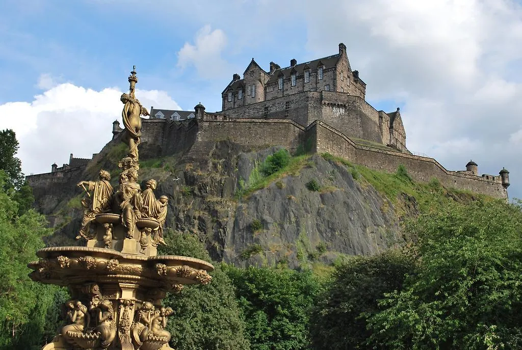 Lochend Park View Apartment Edinburgh