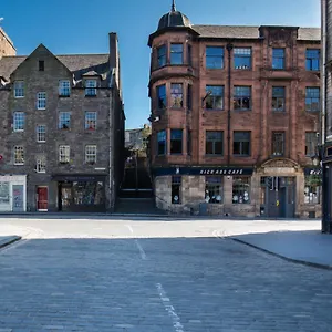 Apartment Castle Vista, Grassmarket, Edinburgh