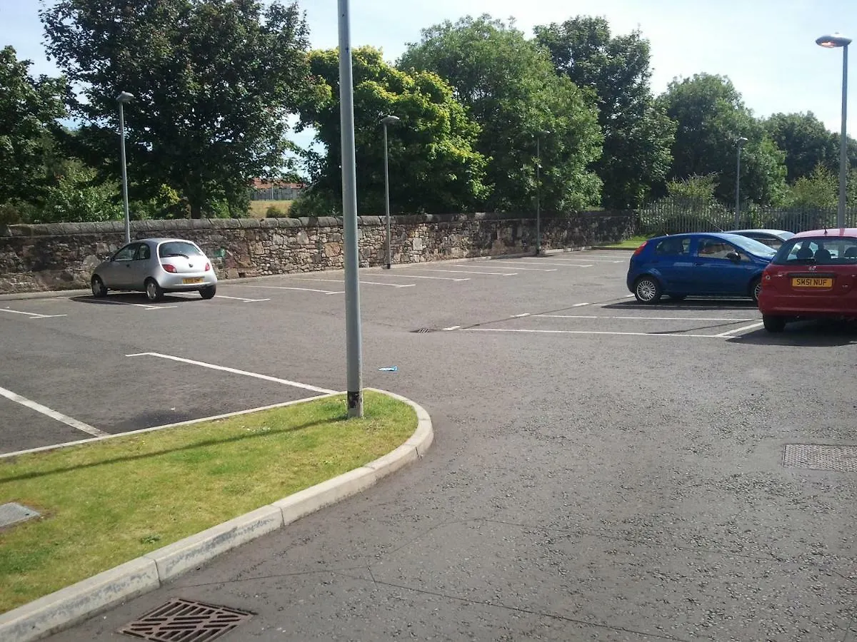 Lochend Park View Apartment Edinburgh